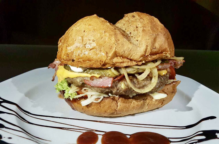 Extraburger s hranolkami